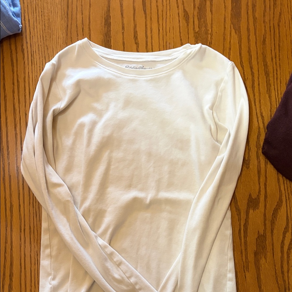 Assorted Women's Tops Collection - Picture 5 of 6